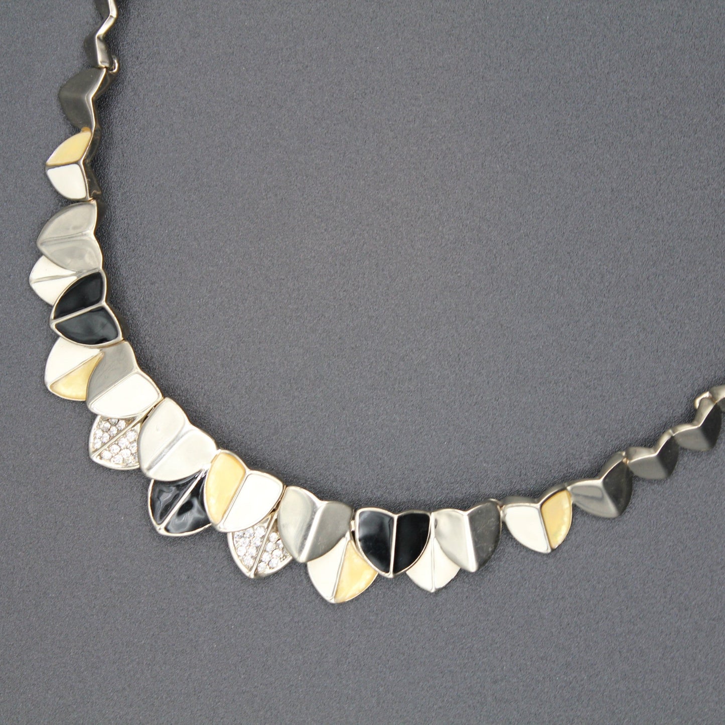 Contour Collar: Modern Neck Ring