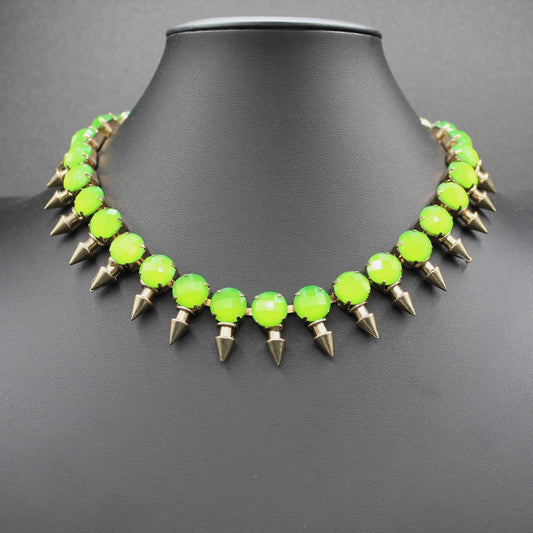 Verdant Viper: Fierce Green Statement Necklace